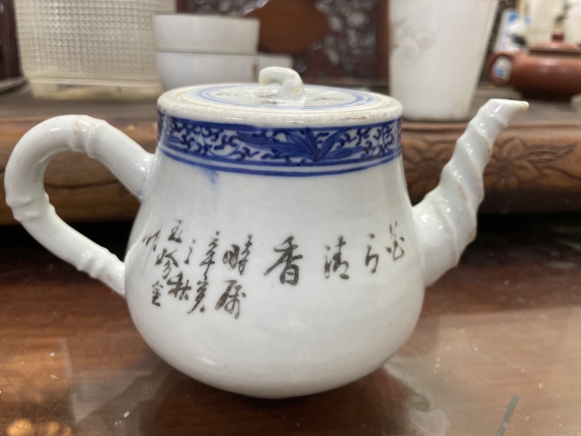 古玩陶瓷淺絳彩花鳥詩文茶壺拍賣，當(dāng)前價(jià)格1800元