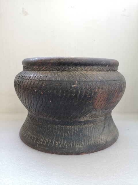 古玩陶瓷底座拍賣,當前價格850元