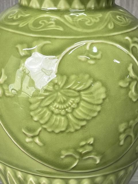 古玩陶瓷晚清民國(guó)  龍泉釉刻花大罐拍賣(mài),當(dāng)前價(jià)格580元