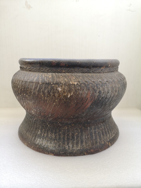 古玩陶瓷底座拍賣,當前價格850元