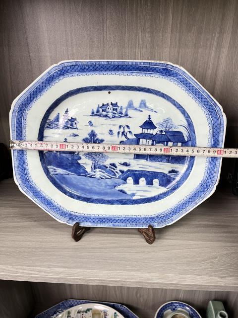 古玩陶瓷清乾隆 極品青花山水樓閣紋八方長盤拍賣，當前價格3800元