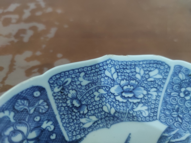 古玩陶瓷清乾隆青花人物盤(pán)拍賣(mài)，當(dāng)前價(jià)格6800元