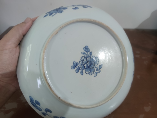古玩陶瓷清乾隆青花人物盤(pán)拍賣(mài)，當(dāng)前價(jià)格6800元