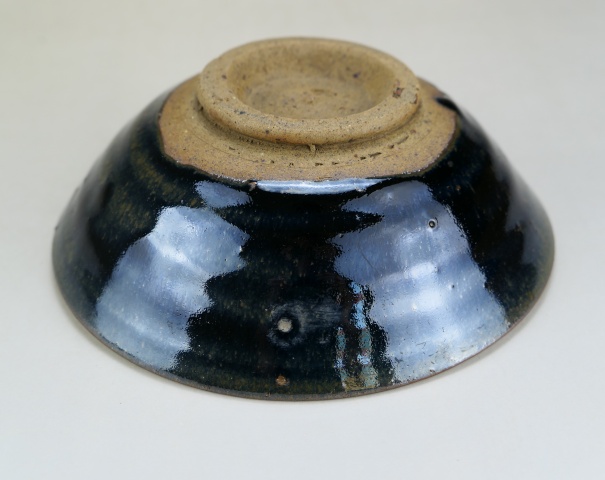 古玩陶瓷元代.油滴釉斗笠碗(1279年-1368年)拍賣,當前價格100000元