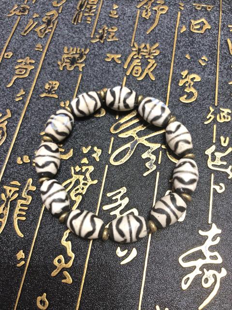 古玩玉器精品瑪瑙工藝天珠搭配手串拍賣,當前價格129元
