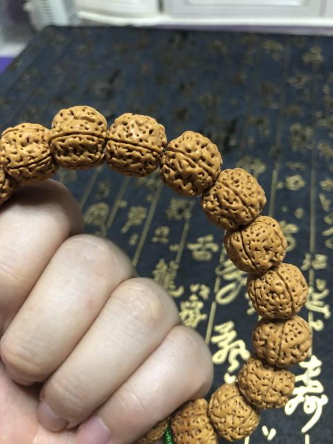 古玩玉器精品天然金剛菩提手持拍賣，當(dāng)前價(jià)格108元
