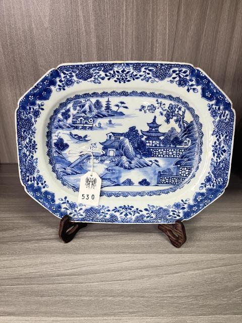 古玩陶瓷清乾隆 極品青花山水樓閣圖八方長盤拍賣，當前價格3500元