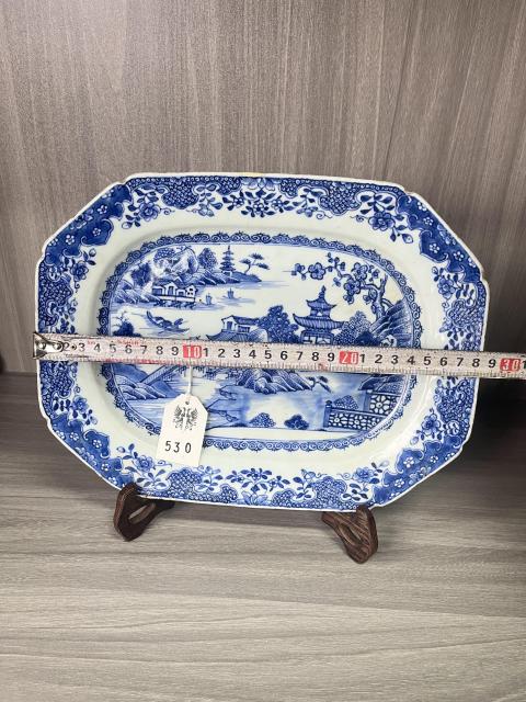 古玩陶瓷清乾隆 極品青花山水樓閣圖八方長盤拍賣，當前價格3500元