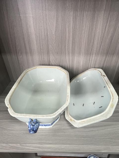 古玩陶瓷清乾隆 極品青花洞石花卉紋八方獸耳蓋鍋（重器）拍賣，當前價格2500元