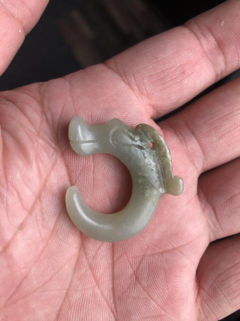 古玩玉器和田玉雕“c形龍”拍賣，當前價格399元
