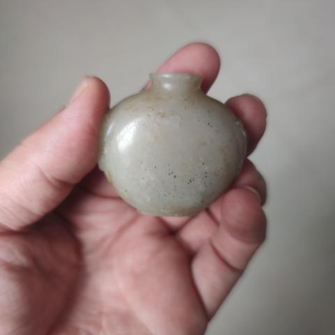 古玩玉器和田玉雕“鼻煙壺”拍賣，當前價格2400元