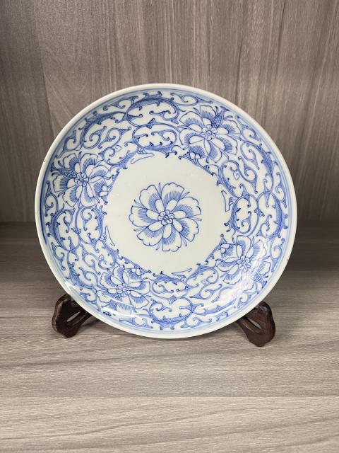 古玩陶瓷清嘉慶 精品青花淡描花卉紋大盤拍賣,當前價格1300元