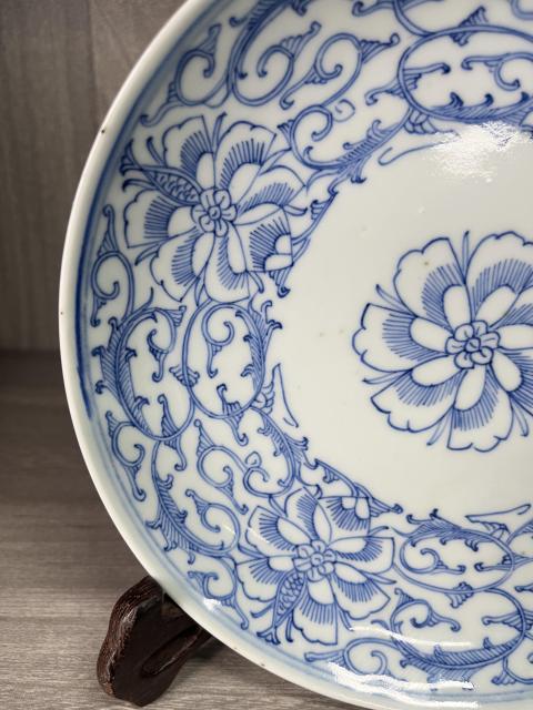 古玩陶瓷清嘉慶 精品青花淡描花卉紋大盤拍賣,當前價格1300元
