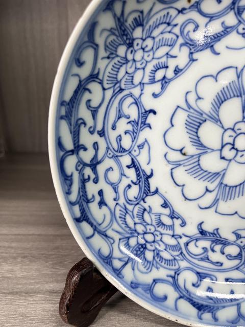 古玩陶瓷清中期 精品青花淡描花卉紋盤拍賣，當(dāng)前價(jià)格650元