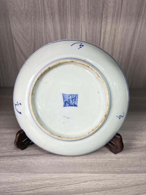 古玩陶瓷清中期 精品青花淡描花卉紋盤拍賣，當(dāng)前價(jià)格650元