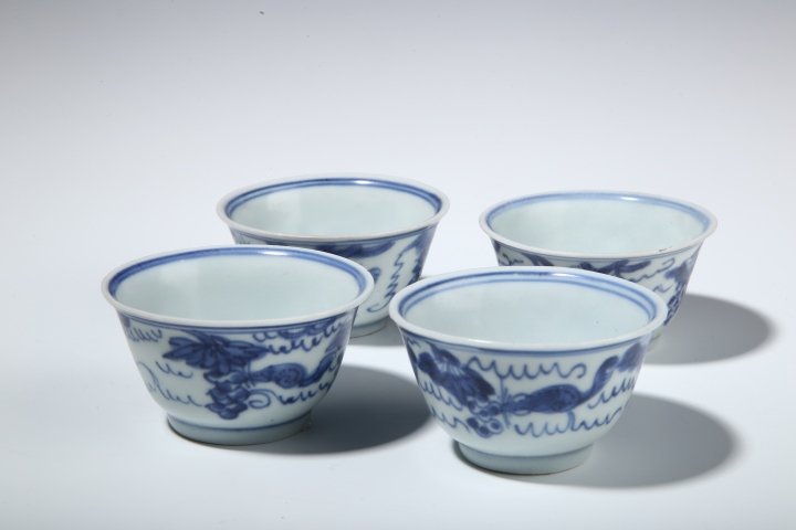 古玩陶瓷康熙青花松鼠葡萄杯一組拍賣,當前價格1680元