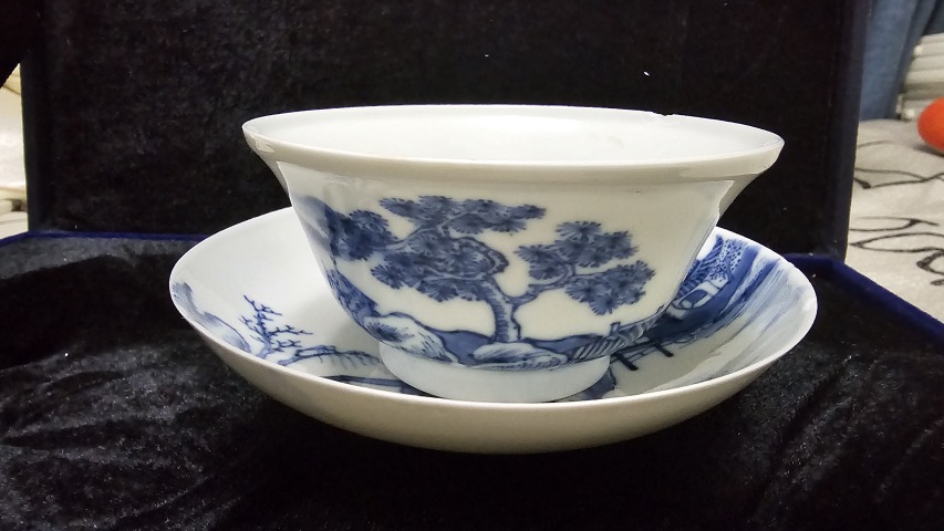 古玩陶瓷青花山水杯碟一套拍賣，當前價格2000元