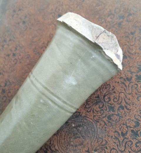 古玩陶瓷越窯青瓷竹節(jié)弦紋燈盞標(biāo)本拍賣,當(dāng)前價格0元