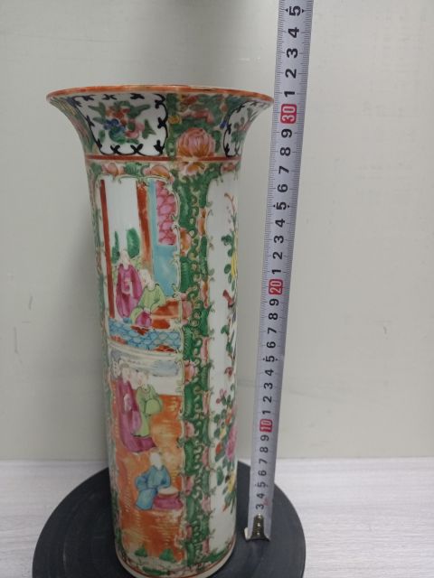 古玩陶瓷開窗花卉人物描金大花觚拍賣,當(dāng)前價(jià)格2800元