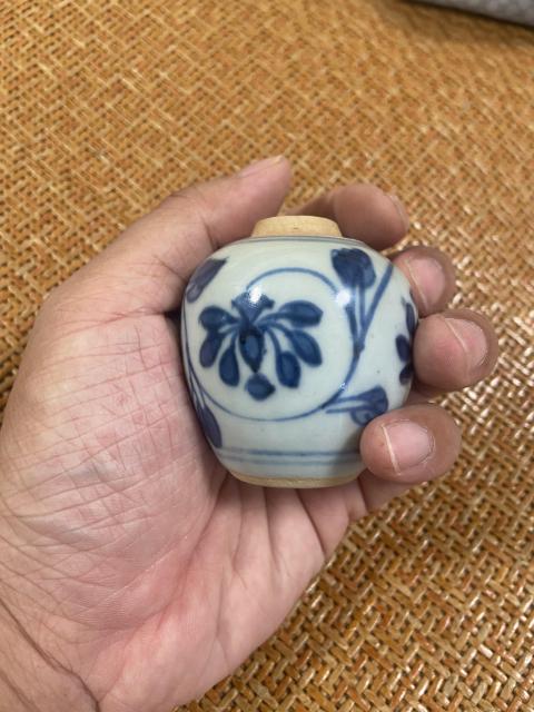 古玩陶瓷明末清初青花纏枝花卉罐拍賣，當(dāng)前價格5000元