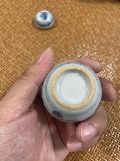 古玩陶瓷明末清初青花纏枝花卉罐拍賣，當(dāng)前價格5000元