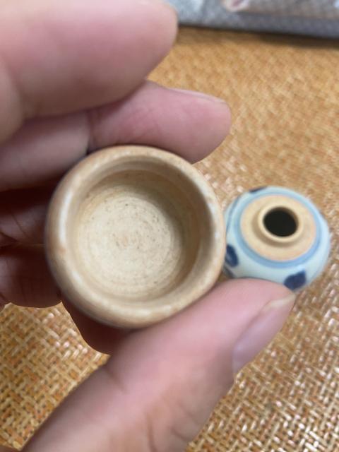 古玩陶瓷明末清初青花纏枝花卉罐拍賣，當(dāng)前價格5000元