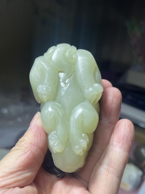 古玩玉器和田玉雕“瑞獸”把件拍賣,當前價格1680元