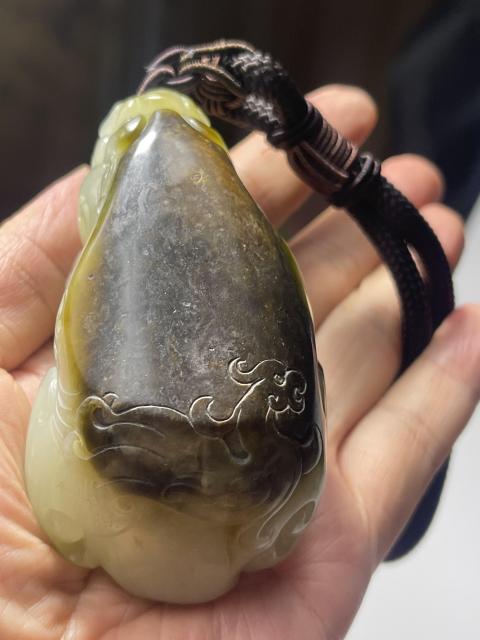 古玩玉器和田玉雕“瑞獸”把件拍賣,當前價格1680元
