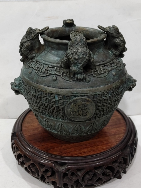 古玩雜項(xiàng)銅金蟾聚寶罐拍賣,當(dāng)前價(jià)格688元