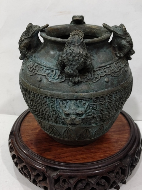 古玩雜項(xiàng)銅金蟾聚寶罐拍賣,當(dāng)前價(jià)格688元