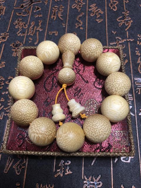 古玩玉器精品天然金絲竹手串拍賣，當前價格88元