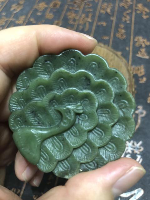 古玩玉器精品和田玉雕“孔雀開(kāi)屏”掛牌拍賣(mài),當(dāng)前價(jià)格388元