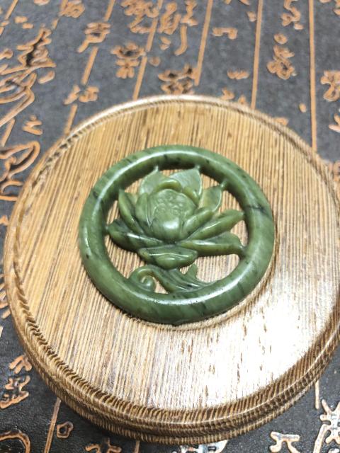 古玩玉器精品和田碧玉雕“蓮花”佩拍賣，當前價格336元