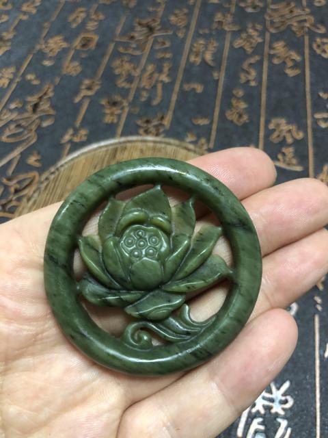 古玩玉器精品和田碧玉雕“蓮花”佩拍賣，當前價格336元