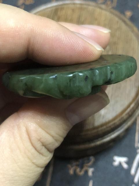 古玩玉器精品和田碧玉雕“菩薩”掛牌拍賣，當(dāng)前價(jià)格200元