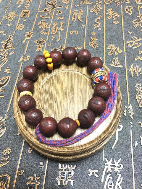 古玩玉器精品天然鳳眼菩提手串拍賣，當(dāng)前價(jià)格188元