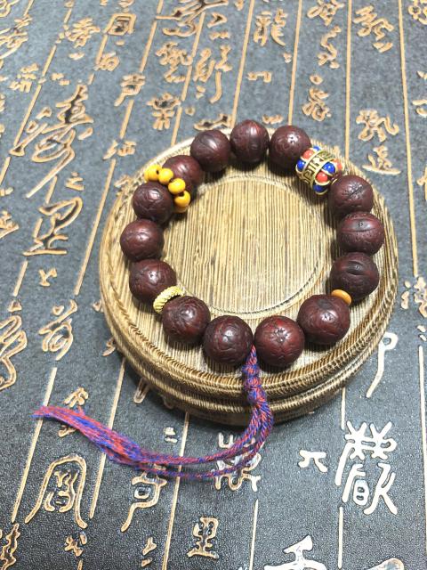 古玩玉器精品天然鳳眼菩提手串拍賣，當(dāng)前價(jià)格188元