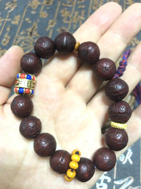 古玩玉器精品天然鳳眼菩提手串拍賣，當(dāng)前價(jià)格188元