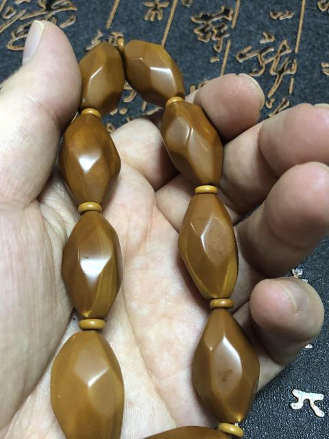 古玩玉器精品天然橄欖核雕手串拍賣，當前價格88元