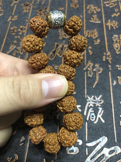 古玩玉器精品天然金剛菩提手串拍賣，當(dāng)前價(jià)格128元