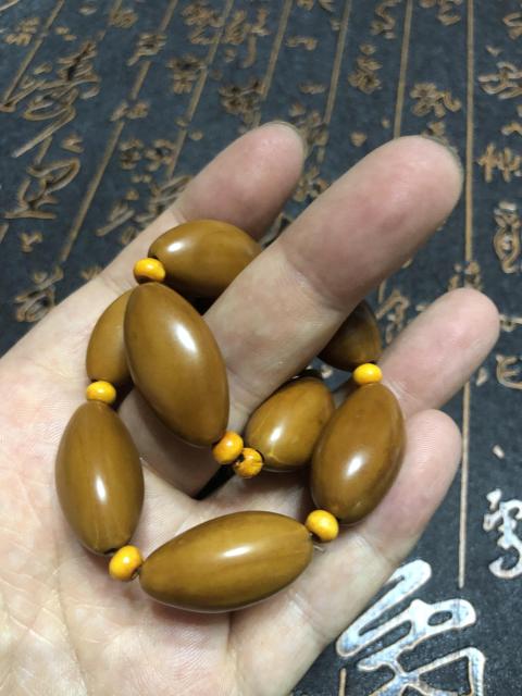 古玩玉器精品天然橄欖核雕手串拍賣，當前價格68元