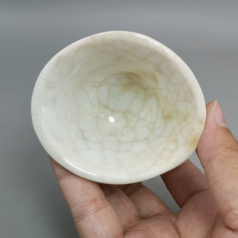 古玩陶瓷民國德化窯梅花紋爵杯拍賣，當前價格600元