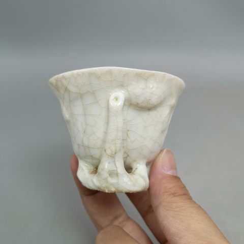 古玩陶瓷民國德化窯梅花紋爵杯拍賣，當前價格600元