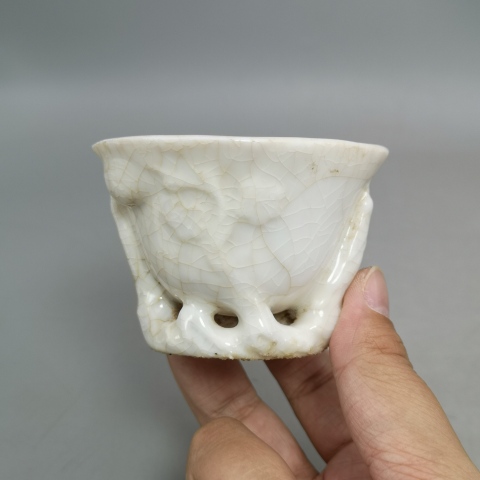 古玩陶瓷民國德化窯梅花紋爵杯拍賣，當前價格600元