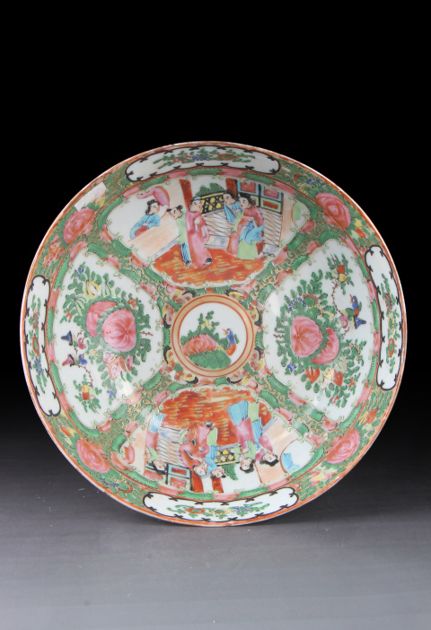 古玩陶瓷【8647】清晚期  廣彩花鳥(niǎo)人物故事圖大碗拍賣(mài)，當(dāng)前價(jià)格3100元