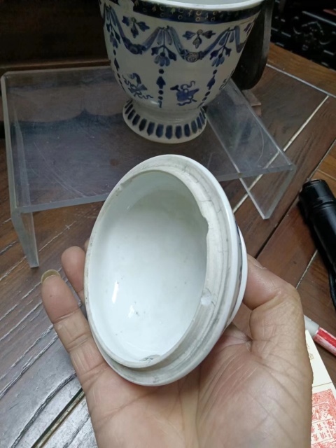 古玩陶瓷乾隆藍料彩描金八寶紋蓋杯拍賣,當前價格4000元