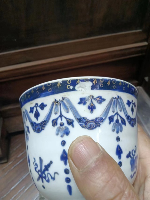 古玩陶瓷乾隆藍料彩描金八寶紋蓋杯拍賣,當前價格4000元