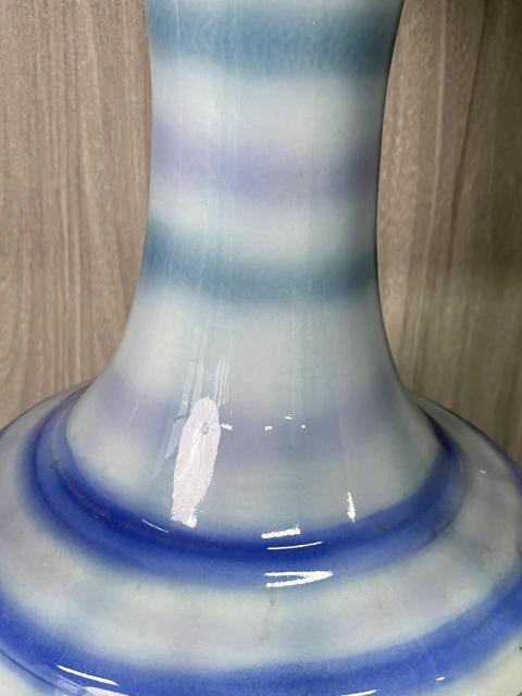 古玩陶瓷青花加彩刻繪花卉紋賞瓶拍賣,當前價格600元