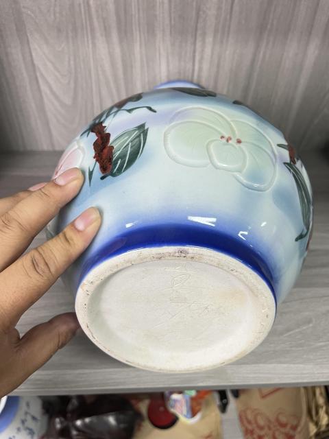 古玩陶瓷青花加彩刻繪花卉紋賞瓶拍賣,當前價格600元
