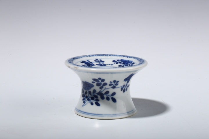 古玩陶瓷康熙青花菊花紋水洗拍賣，當前價格2600元